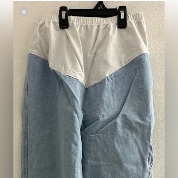 Vintage Maternity light wash denim skinny jeans. - Picture 1 of 4
